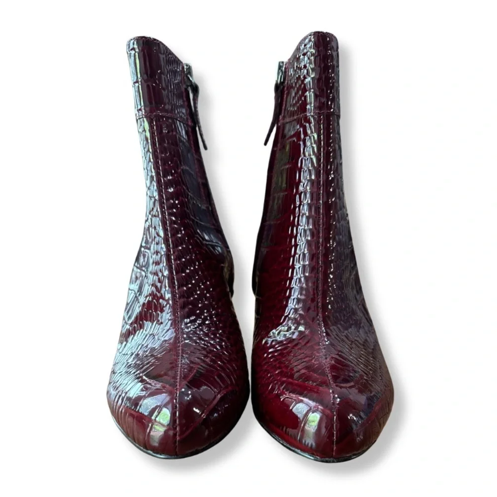 🍷 Kate Spade New York Croc Embossed Ankle Booties – Size 7.5M 🍷